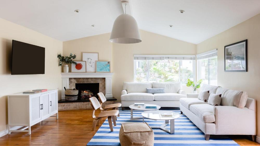 Oliver by AvantStay Summer Escape Beach House 4 Blcks from Ocean